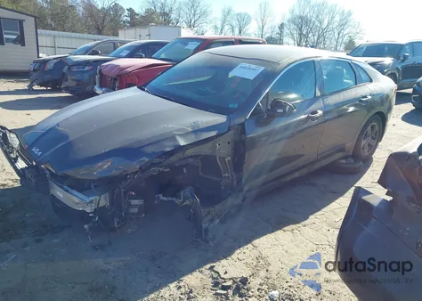 2022 Kia K5 Lxs z USA, uszkodzony, nr VIN 5XXG14J25NG115024